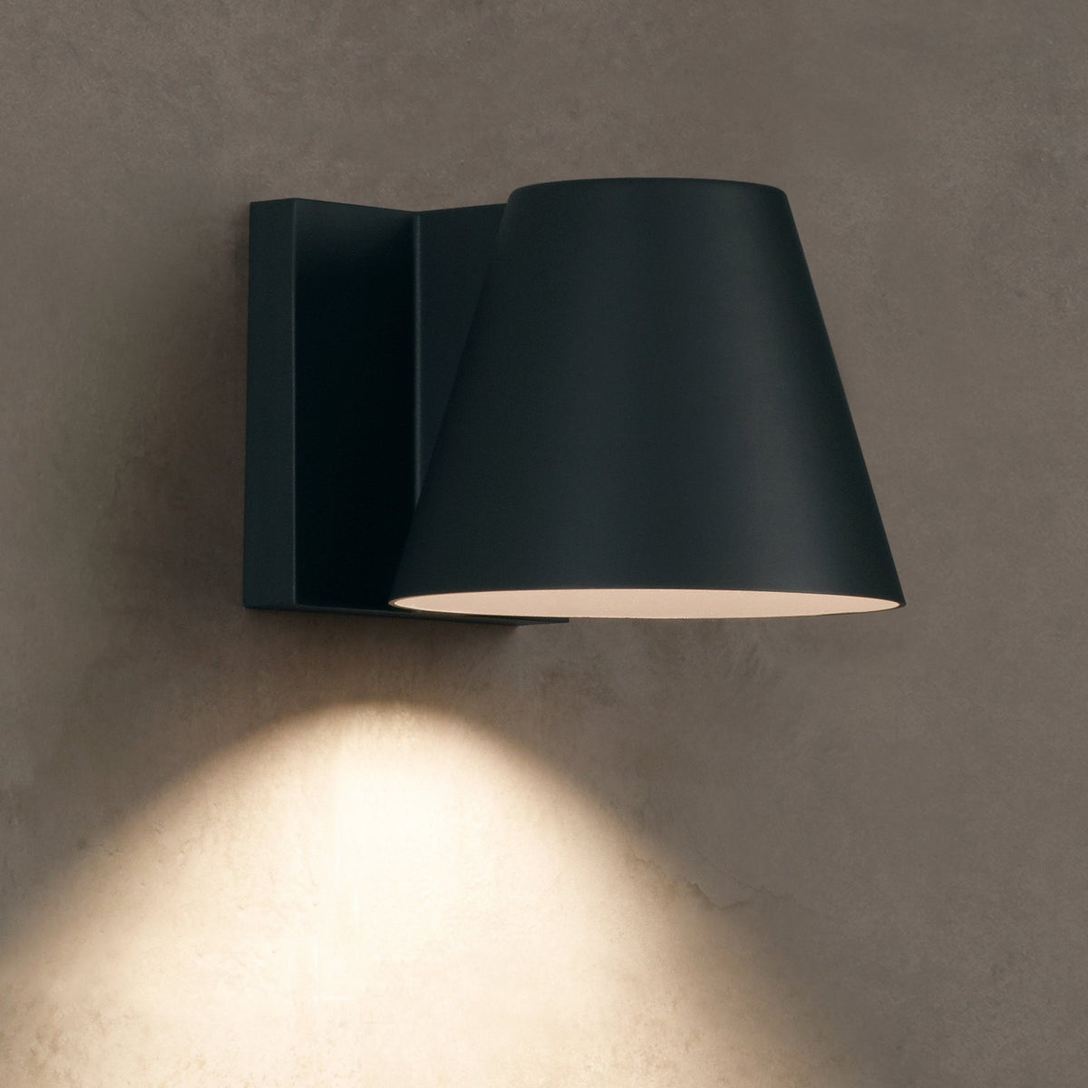 Bowman Outdoor Wall Light