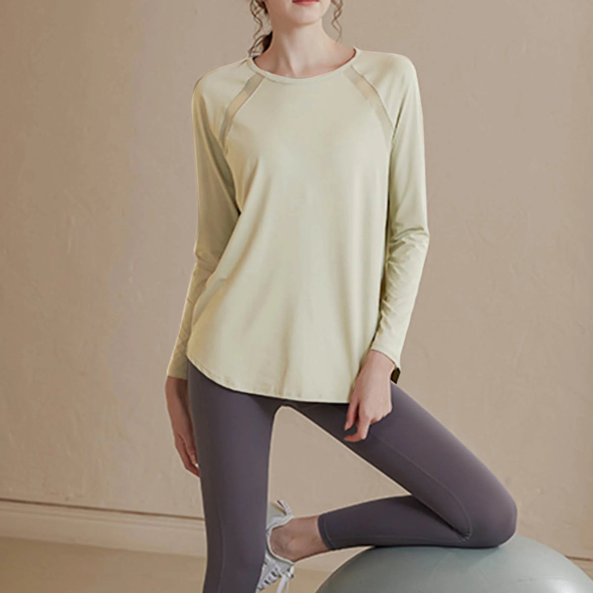 Kaemgyyd Long Sleeve Workout Tops for Women Plus Size Loose Yoga Tee Shirts Lightweight Breathable Running Athletic Clothing