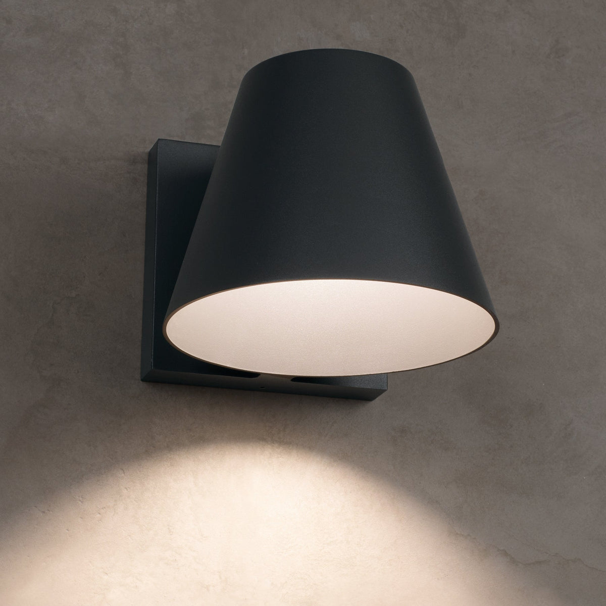 Bowman Outdoor Wall Light